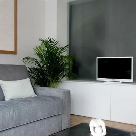 Apartamento Appt Calme Avec Balcon - Tour Eiffel - Seine